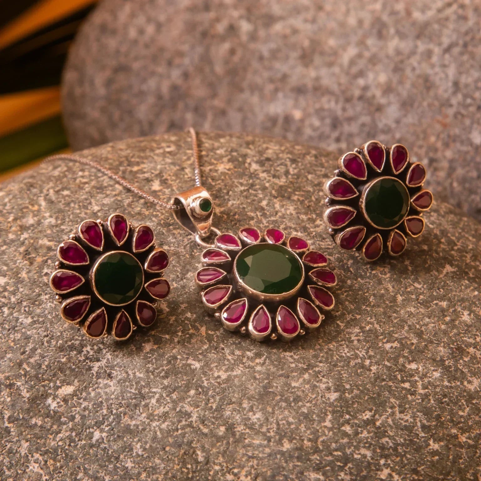 Why 925 Silver Jewellery Makes the Perfect Valentine’s Day Gift